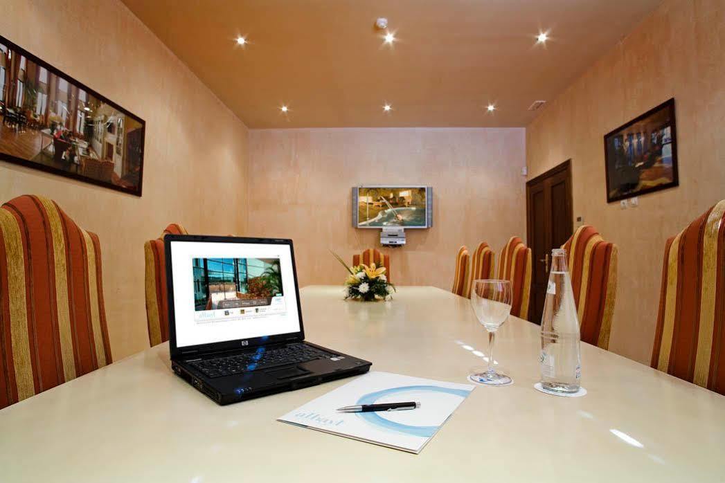 Albayt Resort & Spa Естепона Екстериор снимка