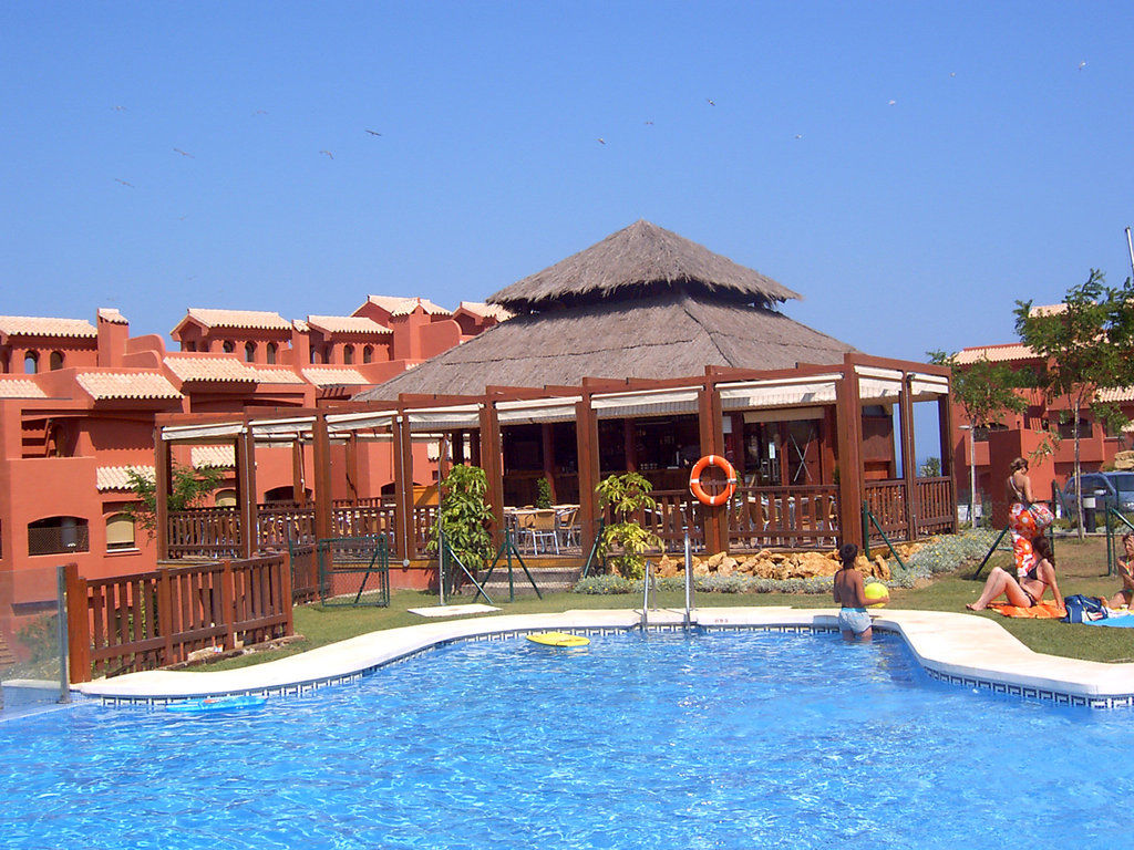 Albayt Resort & Spa Естепона Екстериор снимка