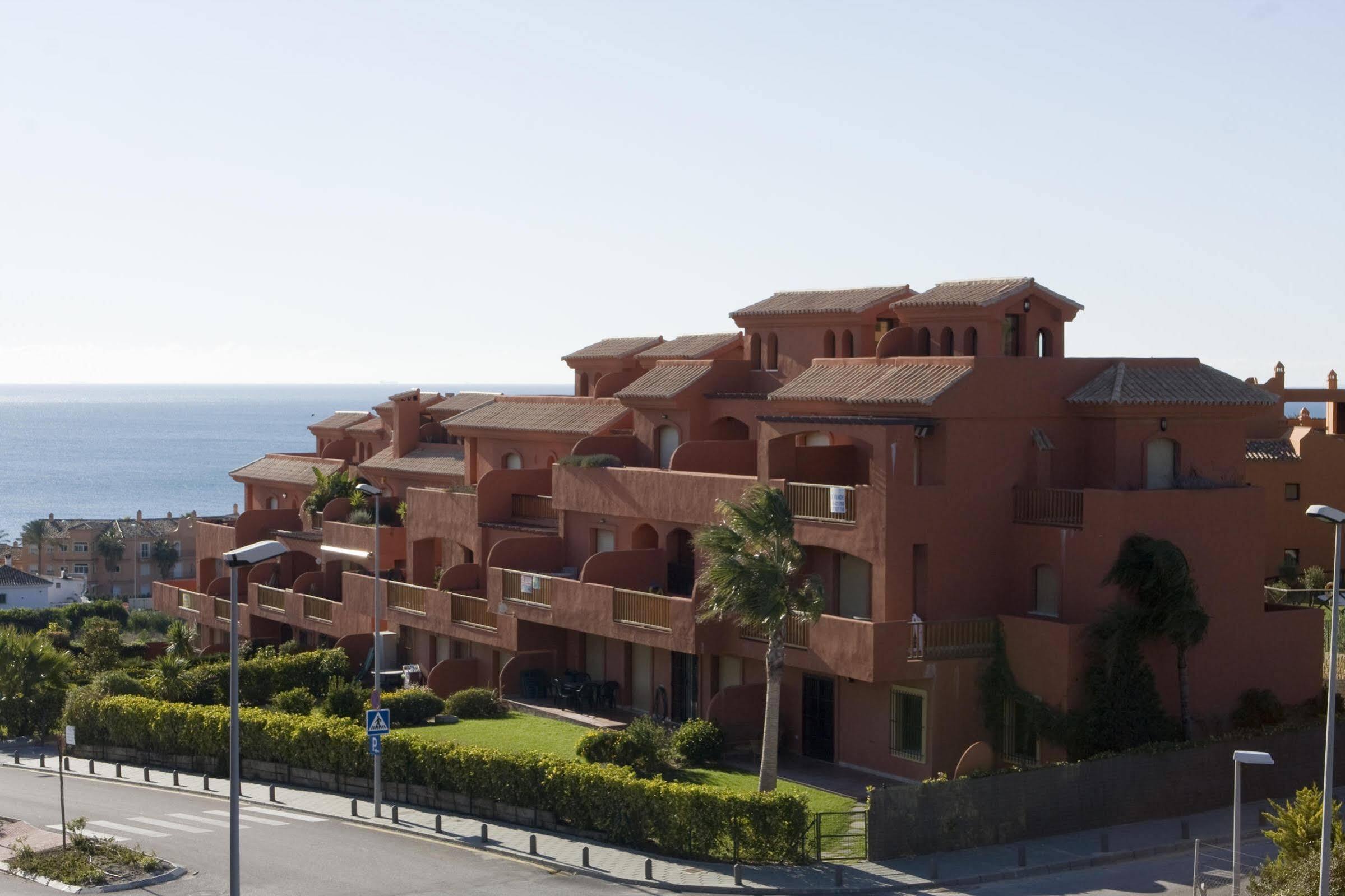 Albayt Resort & Spa Естепона Екстериор снимка